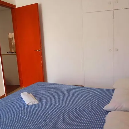 Apartment In The Center Of Town & Near The Rhodes City